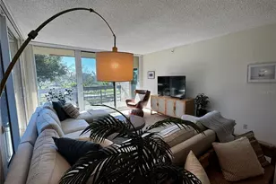 1085 Gulf of Mexico Dr, Longboat Key, FL 34228 - Photo 9