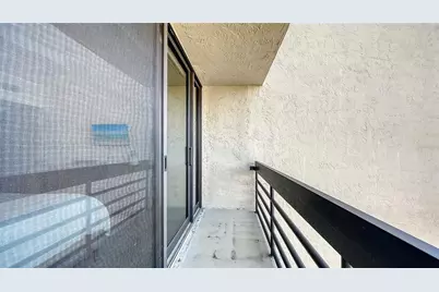 1085 Gulf Of Mexico Drive #205, Longboat Key, FL 34228 - Photo 39