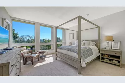 1085 Gulf Of Mexico Drive #205, Longboat Key, FL 34228 - Photo 25