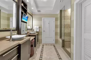 915 Seaside Dr, Sarasota, FL 34242 - Photo 13