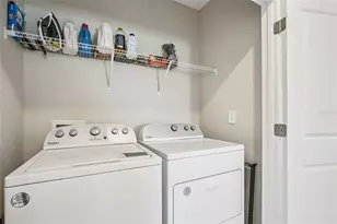 2813 Midnight Pearl Dr, Sarasota, FL 34240 - Photo 17