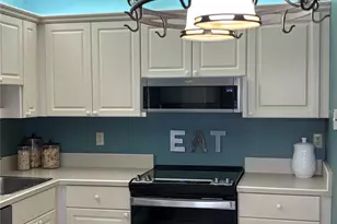 3801 40th St Ct W, Bradenton, FL 34205 - Photo 9