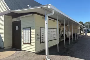 3275 26th Ave E, Bradenton, FL 34208 - Photo 3