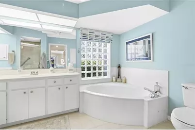 373 Roseling Circle, Venice, FL 34293 - Photo 21