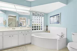 373 Roseling Cir, Venice, FL 34293 - Photo 21