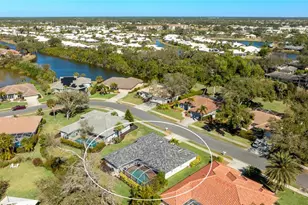 373 Roseling Cir, Venice, FL 34293 - Photo 3