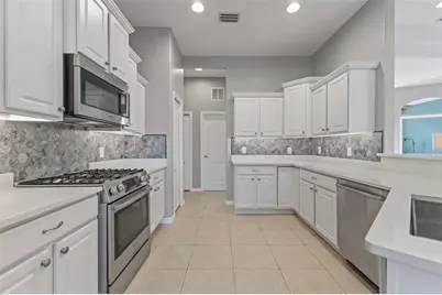 12527 Natureview Circle, Bradenton, FL 34212 - Photo 9