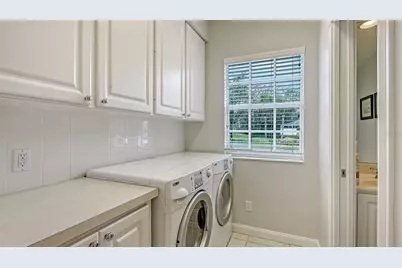 7944 Bergamo Avenue, Sarasota, FL 34238 - Photo 35