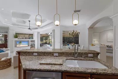 7012 Twin Hills Terrace, Lakewood Ranch, FL 34202 - Photo 17