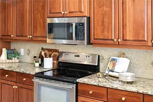 7012 Twin Hills Terrace, Lakewood Ranch, FL 34202 - Photo 15