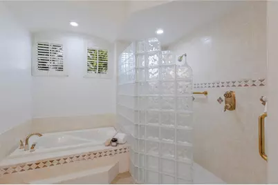 7012 Twin Hills Terrace, Lakewood Ranch, FL 34202 - Photo 51