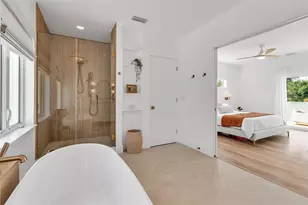 1642 Arlington St, Sarasota, FL 34239 - Photo 41