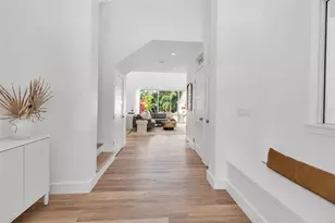 1642 Arlington St, Sarasota, FL 34239 - Photo 3