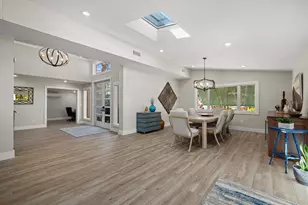 5045 Oxford Dr, Sarasota, FL 34242 - Photo 9