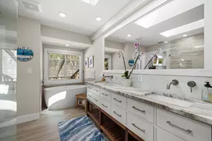 5045 Oxford Dr, Sarasota, FL 34242 - Photo 43