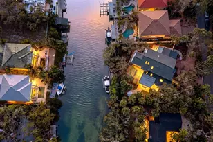 5045 Oxford Dr, Sarasota, FL 34242 - Photo 9