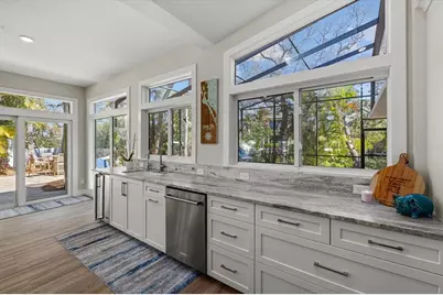 5045 Oxford Drive, Sarasota, FL 34242 - Photo 17