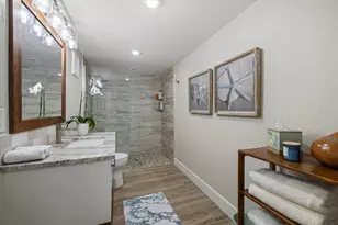 5045 Oxford Dr, Sarasota, FL 34242 - Photo 49