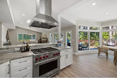 5045 Oxford Drive, Sarasota, FL 34242 - Photo 21