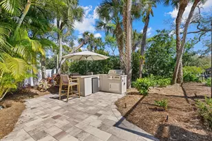 5045 Oxford Dr, Sarasota, FL 34242 - Photo 63