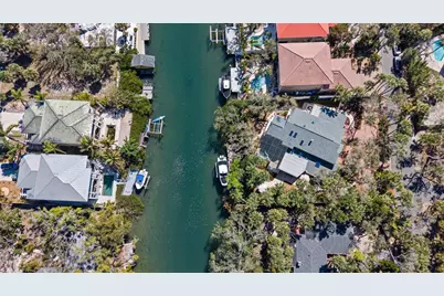 5045 Oxford Drive, Sarasota, FL 34242 - Photo 5