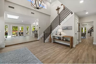 5045 Oxford Drive, Sarasota, FL 34242 - Photo 7