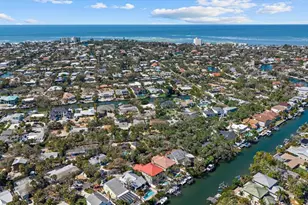 5045 Oxford Dr, Sarasota, FL 34242 - Photo 7