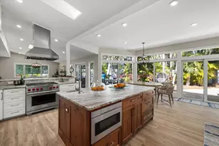 5045 Oxford Dr, Sarasota, FL 34242 - Photo 13