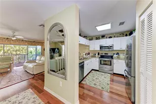 6250 Holmes Blvd, Holmes Beach, FL 34217 - Photo 11