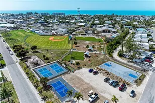 6250 Holmes Blvd, Holmes Beach, FL 34217 - Photo 51