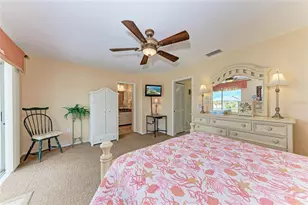 6250 Holmes Blvd, Holmes Beach, FL 34217 - Photo 27