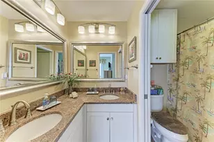 6250 Holmes Blvd, Holmes Beach, FL 34217 - Photo 33