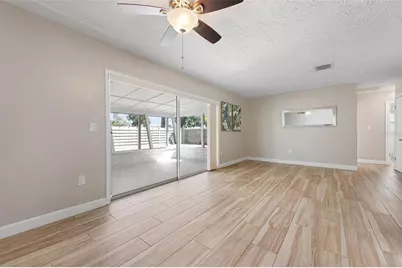 4213 Des Plaines Drive, Sarasota, FL 34233 - Photo 9