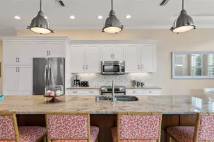 1021 Crescent St, Sarasota, FL 34242 - Photo 7