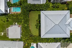 1021 Crescent St, Sarasota, FL 34242 - Photo 3