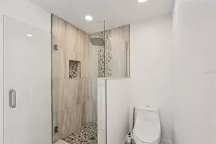 5385 Dominica Cir, Sarasota, FL 34233 - Photo 15