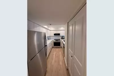 11 Sunset Drive #105, Sarasota, FL 34236 - Photo 5