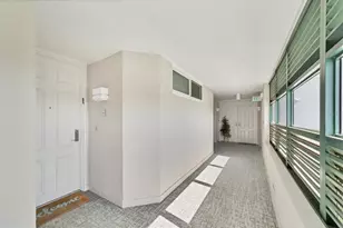 988 Boulevard of the Arts, Sarasota, FL 34236 - Photo 9