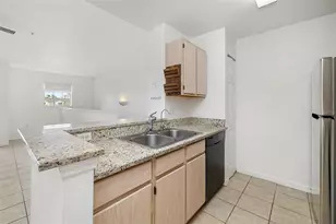 8933 Manor Loop, Lakewood Ranch, FL 34202 - Photo 17