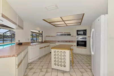 5028 Willow Leaf Way, Sarasota, FL 34241 - Photo 15