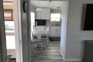 2081 Detroiter St, Sarasota, FL 34231 - Photo 3