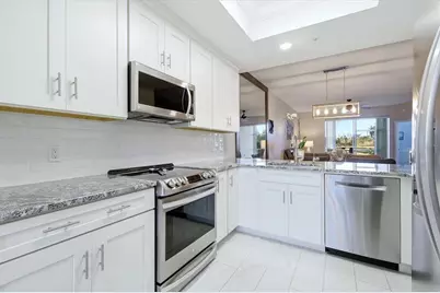 5221 Mahogany Run Avenue #215, Sarasota, FL 34241 - Photo 21