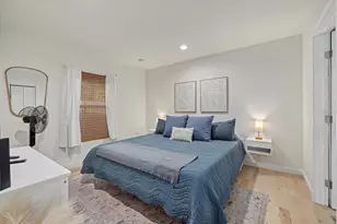 2069 Bougainvillea St, Sarasota, FL 34239 - Photo 15