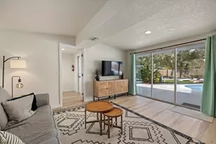 2069 Bougainvillea St, Sarasota, FL 34239 - Photo 25