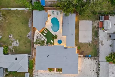 2069 Bougainvillea Street, Sarasota, FL 34239 - Photo 5