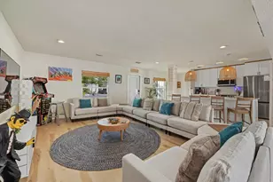 2069 Bougainvillea St, Sarasota, FL 34239 - Photo 7