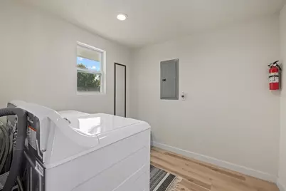 2069 Bougainvillea Street, Sarasota, FL 34239 - Photo 31
