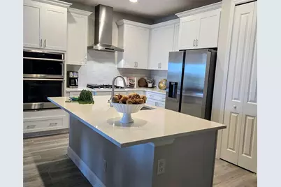 235 Okeeffe Circle, Bradenton, FL 34212 - Photo 3