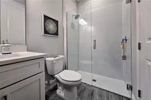 235 O'keeffe Cir, Bradenton, FL 34212 - Photo 17