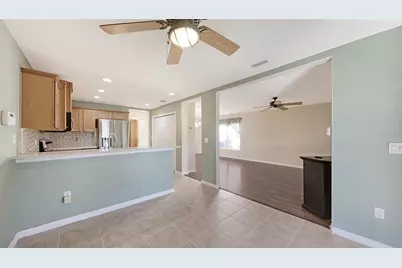 7109 Chatum Light Run, Bradenton, FL 34212 - Photo 9